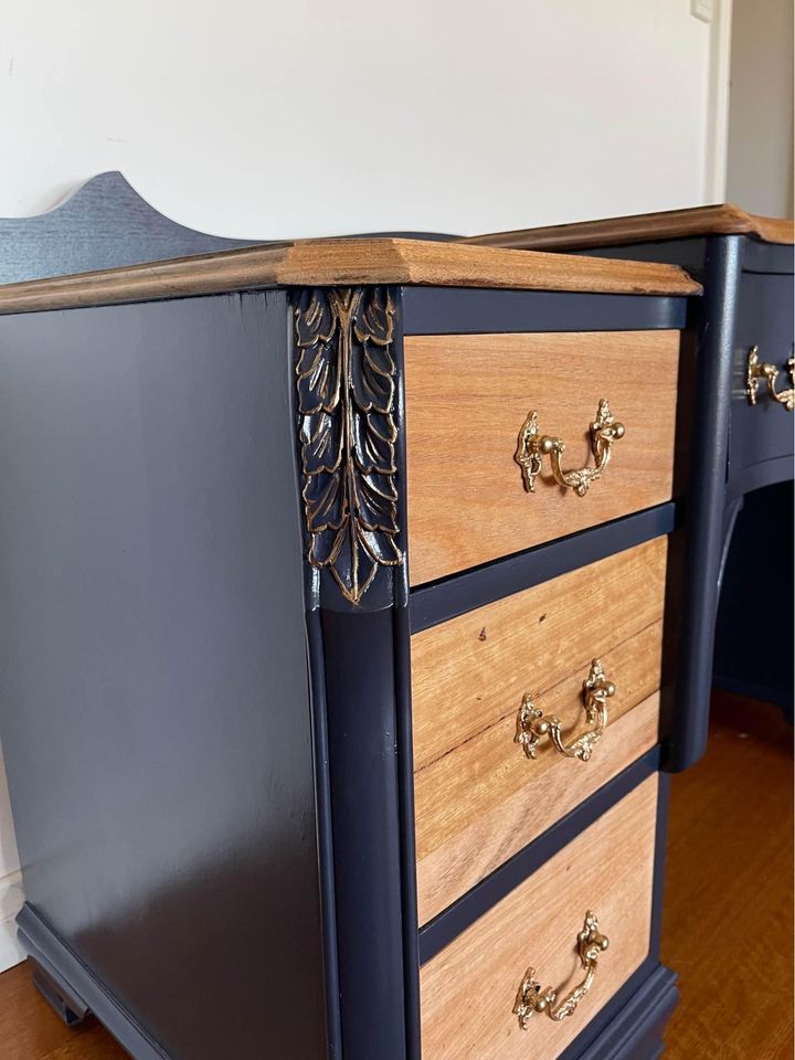 Refurbished Vintage dresser with mirror