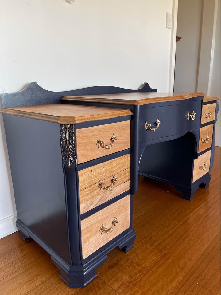 Refurbished Vintage dresser with mirror