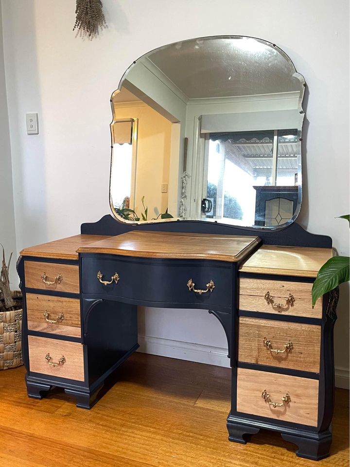 Refurbished Vintage dresser with mirror